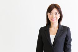 笑顔の女性